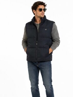 Bench Men’s Black “Puffer” Quilted Vest Size S